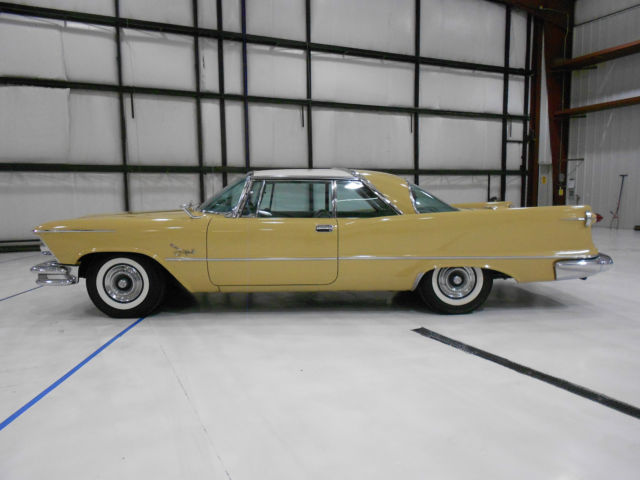 1957 Chrysler Imperial - photo 7