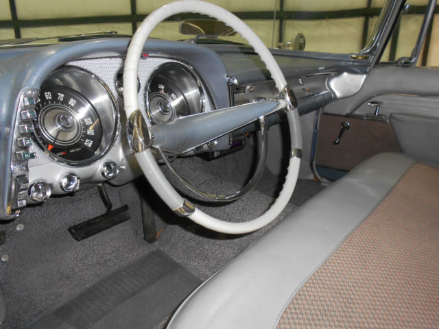 1957 Chrysler Imperial - photo 9