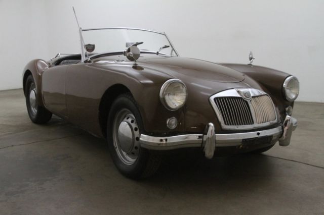 57 MGA Convertible Soft Top Solid wheels Rear Luggage Rack Original Driver 1957 MG A