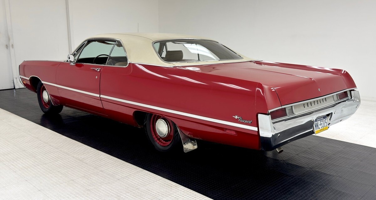 1969 Chrysler Newport 2 Door Hardtop - photo 3