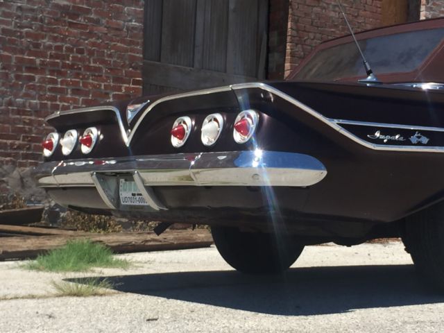 1961 Chevrolet Impala SPORT SEDAN - photo 10