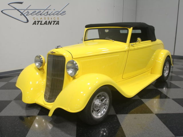 5.7L HEMI V8, FUEL INJECTED, AUTO, 4-WHEEL DISCS, R134A A/C, HIGH-END BUILD!! 1933 Dodge Cabriolet