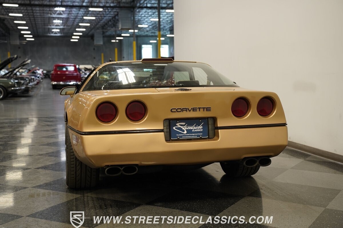 1987 Chevrolet Corvette - photo 10