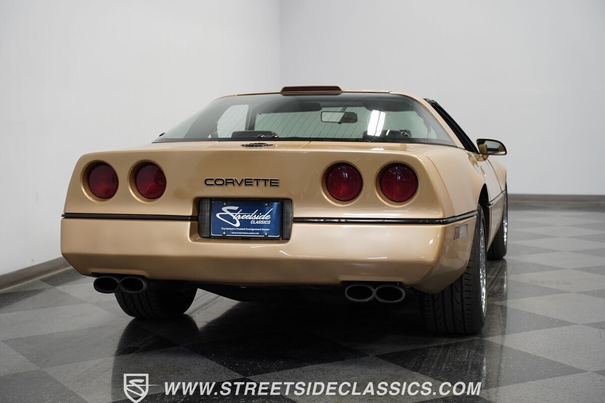1987 Chevrolet Corvette - photo 12