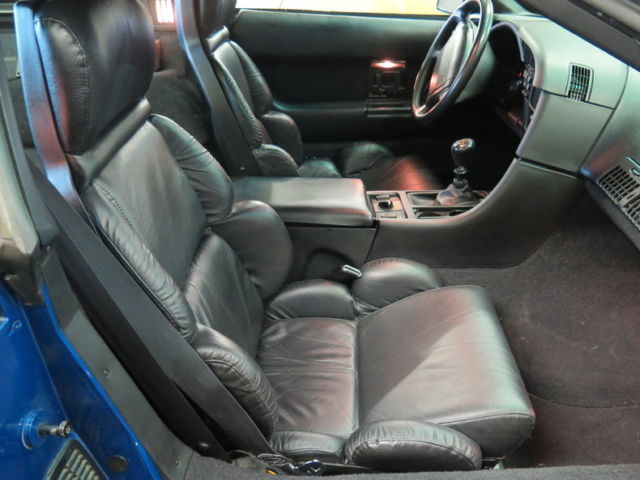 1992 Chevrolet Corvette Base Hatchback 2-Door - photo 13