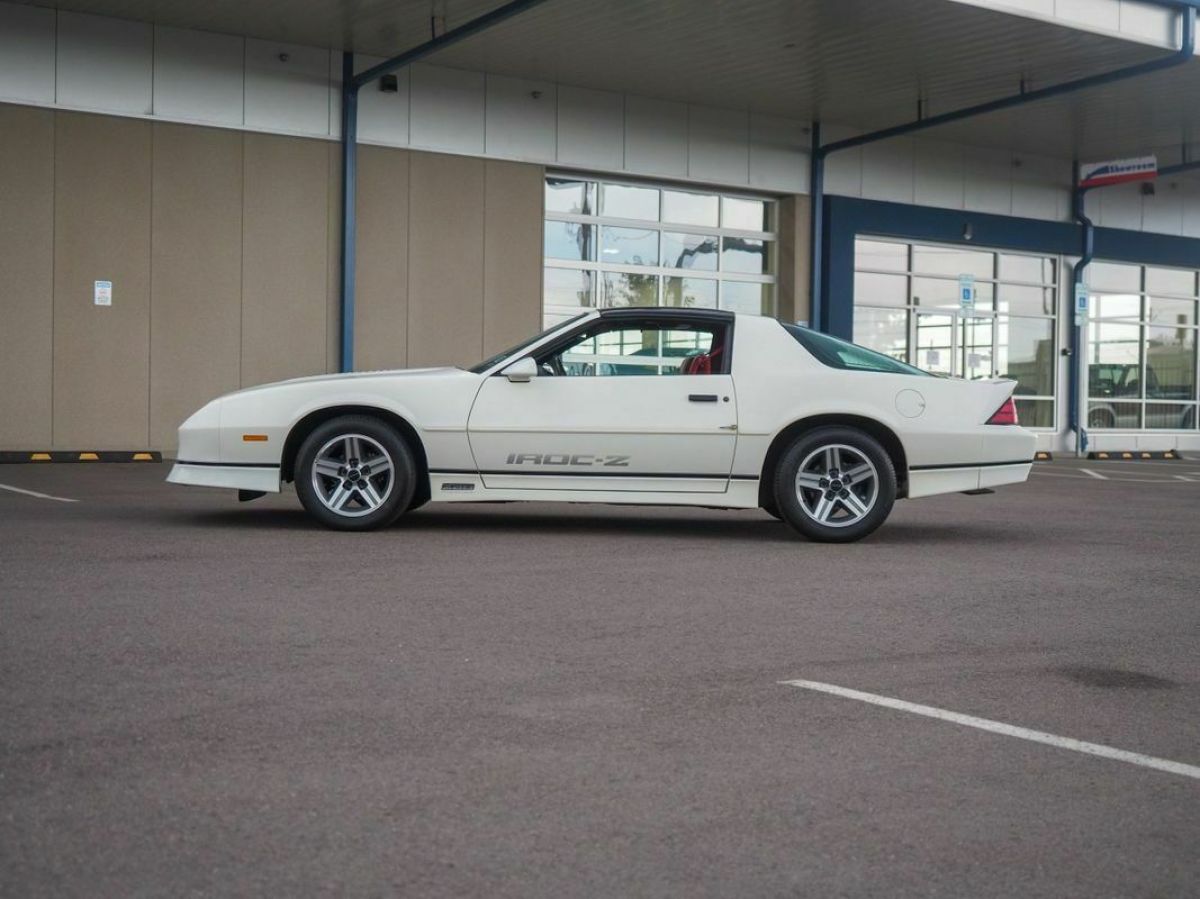1987 Chevrolet Camaro Z28 16k Miles Highly Optioned 1 Family Owned 5.7L - photo 10