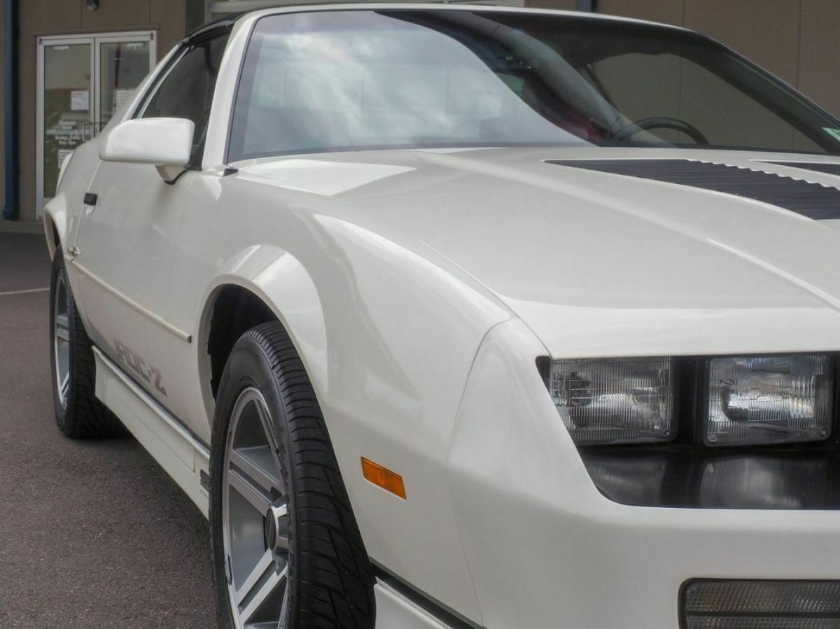 1987 Chevrolet Camaro Z28 16k Miles Highly Optioned 1 Family Owned 5.7L - photo 12