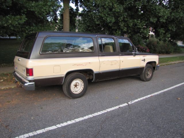 1984 Chevrolet Suburban Silverado - photo 3
