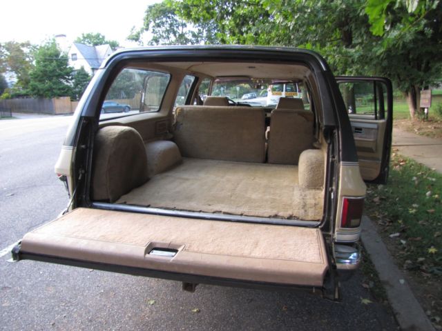 1984 Chevrolet Suburban Silverado - photo 5