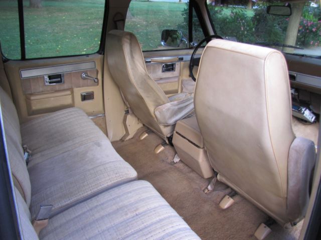 1984 Chevrolet Suburban Silverado - photo 7