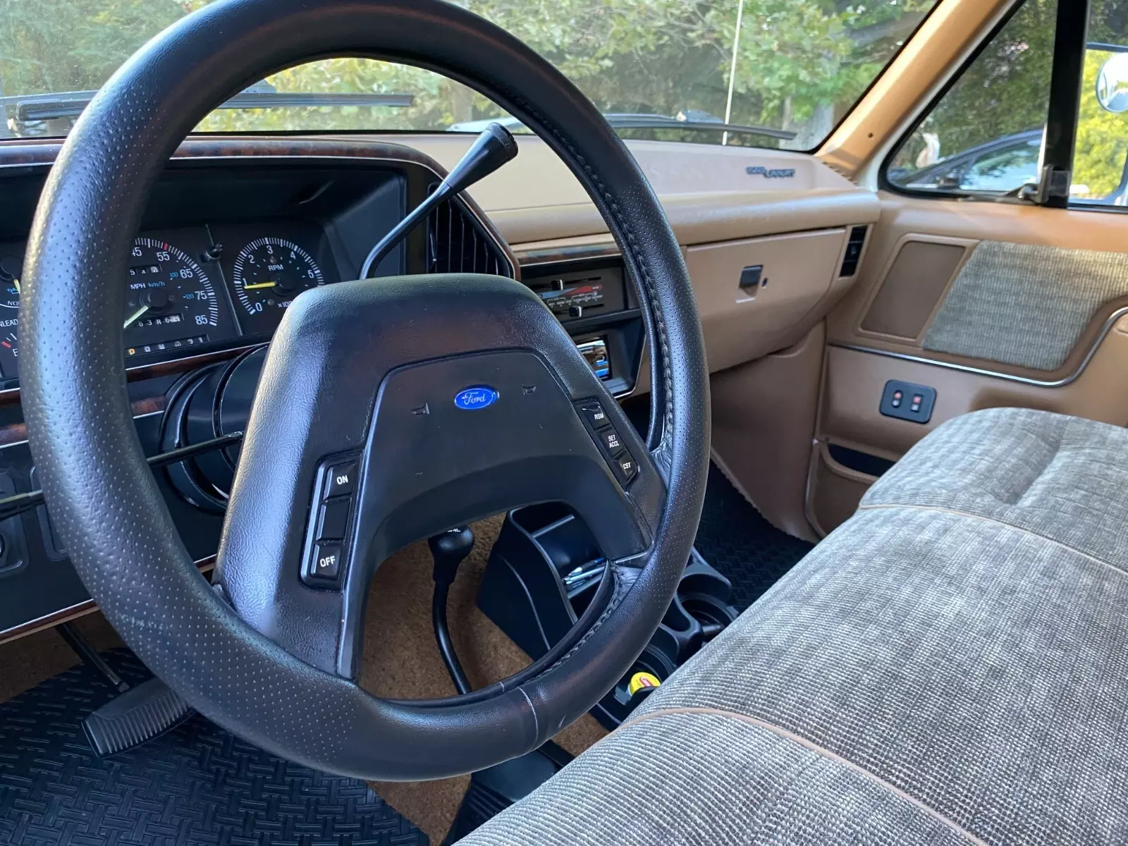 1991 Ford F-150 XLT Lariat - photo 4