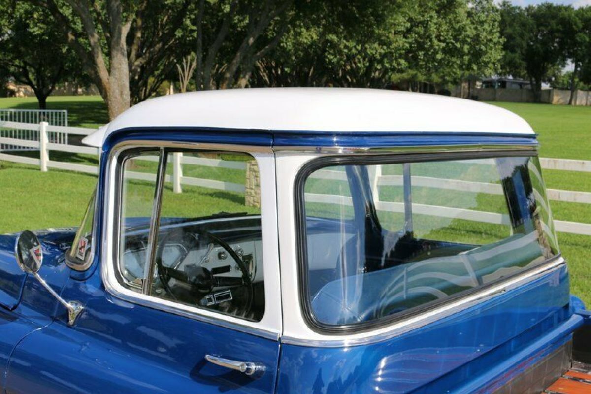 1958 Chevrolet C/K Pickup 1500 white vinyl - photo 6