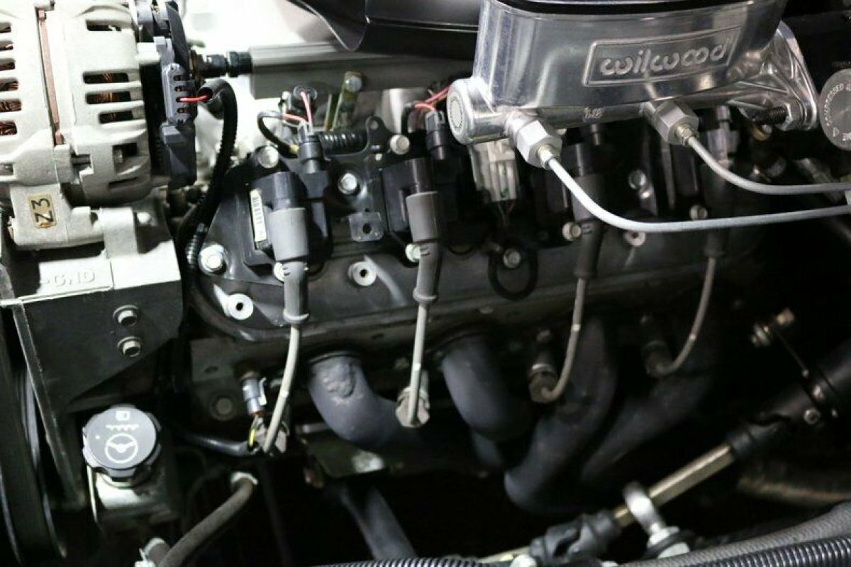 1958 Chevrolet C/K Pickup 1500 white vinyl - photo 7
