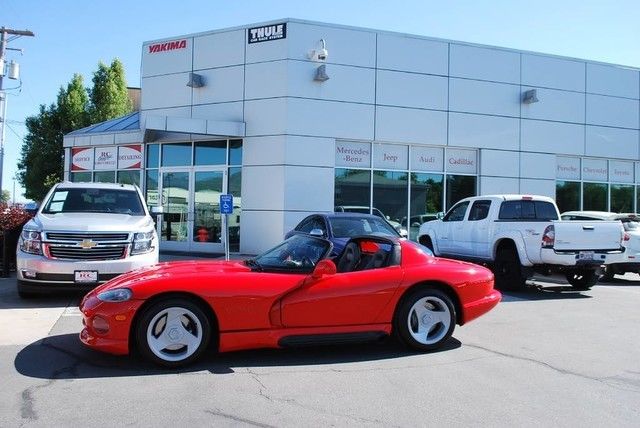 5800 ACTUAL MILES, CLEAN TITLE/CARFAX 2 OWNER, IMMACULATE, REMOVABLE TOP/WINDOWS 1994 Dodge Viper Sports Car