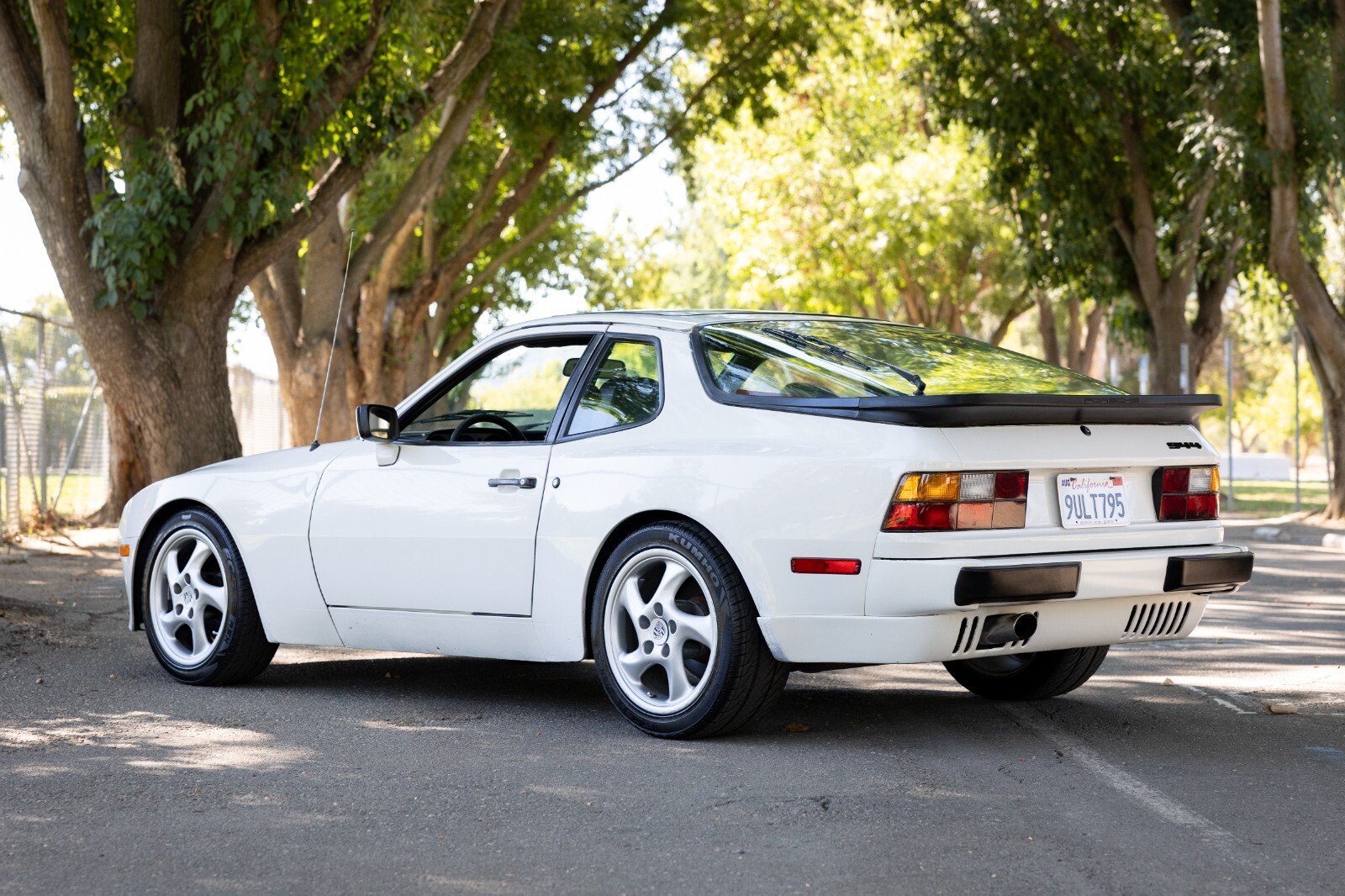 1985 Porsche 944 - photo 3