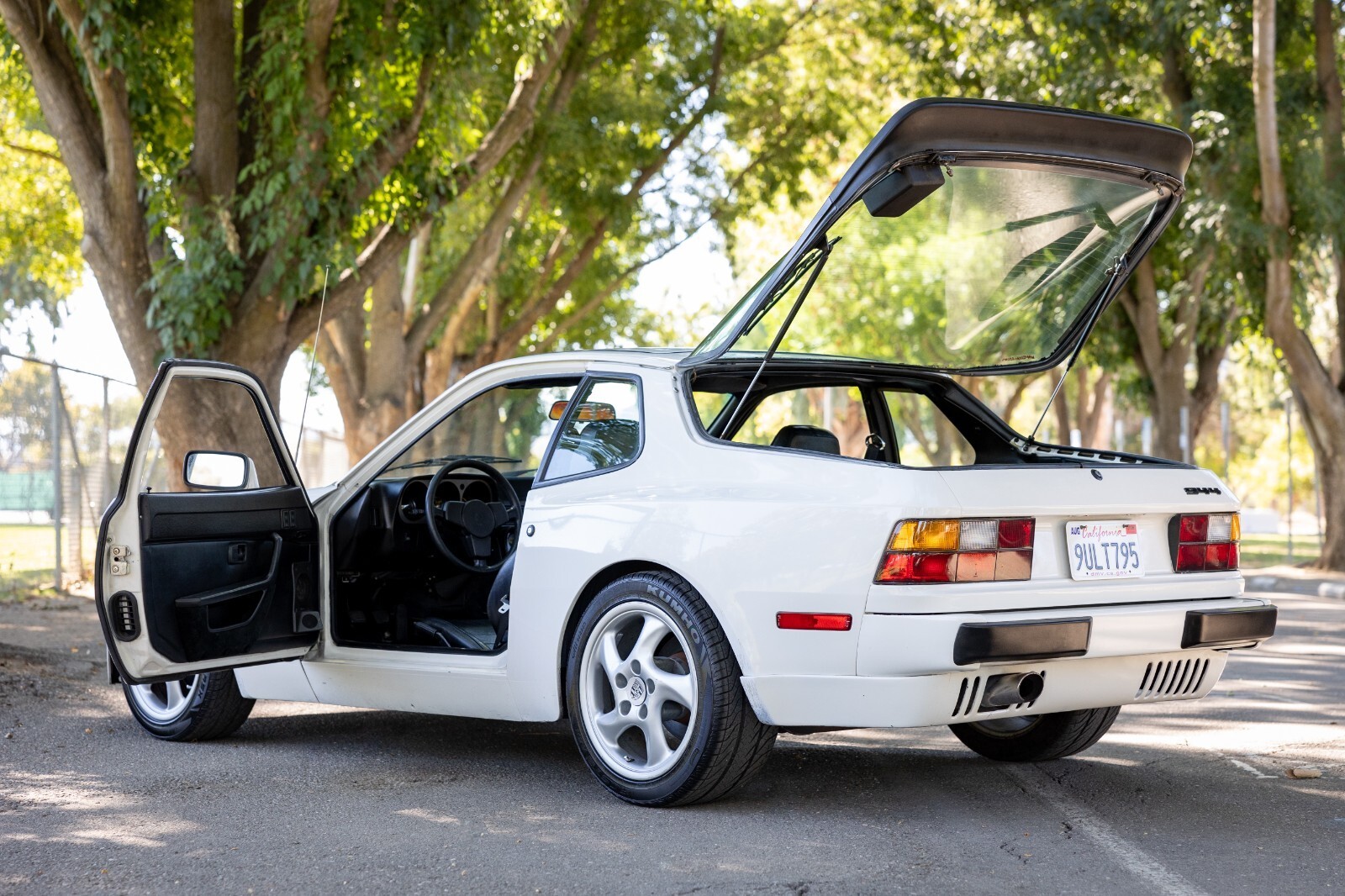 1985 Porsche 944 - photo 5