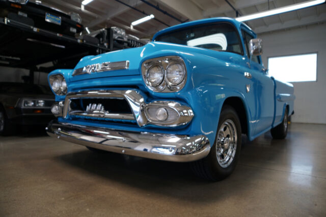 1959 GMC BIG WINDOW V8 PICK UP -- - photo 4