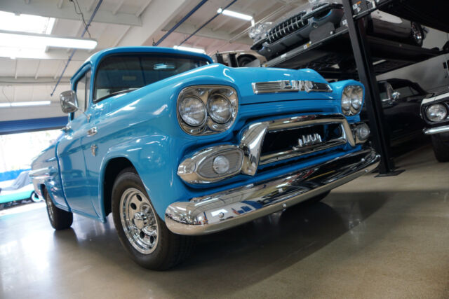 1959 GMC BIG WINDOW V8 PICK UP -- - photo 6