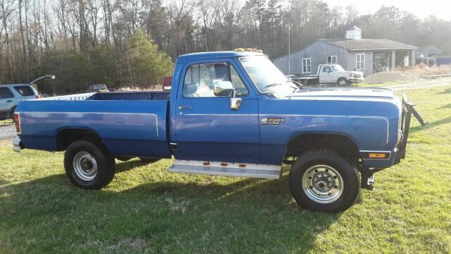 5.9 Cummins 4 wheel drive 1990 Dodge Ram 2500