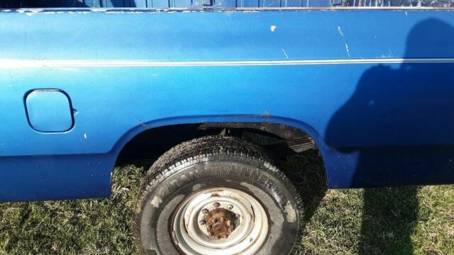 1990 Dodge Ram 2500 - photo 10