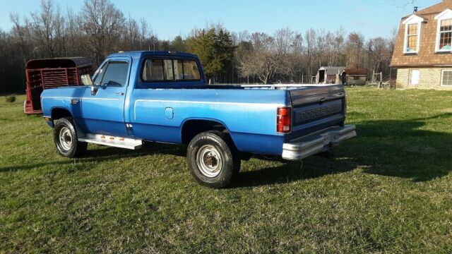 1990 Dodge Ram 2500 - photo 4