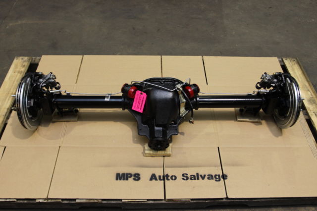 59.5 " WIDTH - 28 SPLINE MOSER AXLES - 3.73 FORD GEAR FACTORY FIVE RACING AC COBRA KIT CAR 8.8 5 LUG 11.65 " DISC REAR AXLE 3.73 FFR