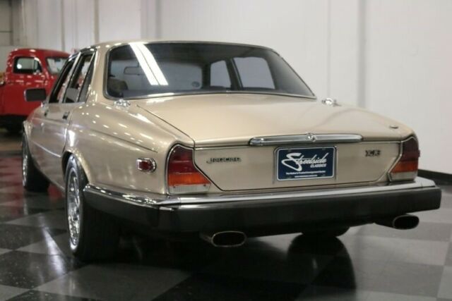 1983 Jaguar XJ6 Restomod - photo 11