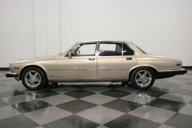 1983 Jaguar XJ6 Restomod - photo 3