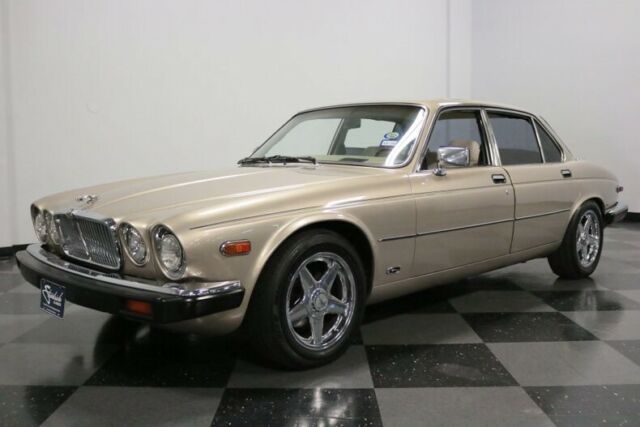 1983 Jaguar XJ6 Restomod - photo 6