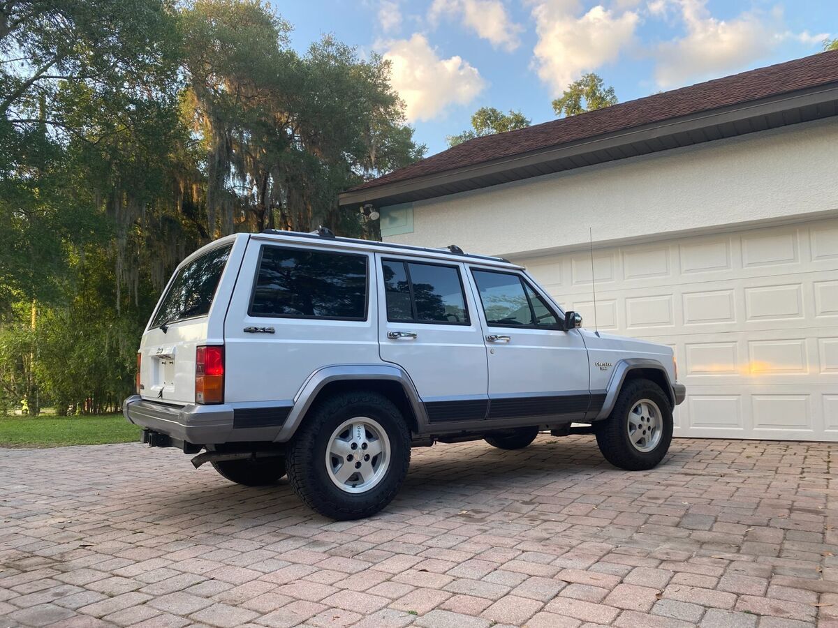 1992 Jeep Cherokee LAREDO - photo 7