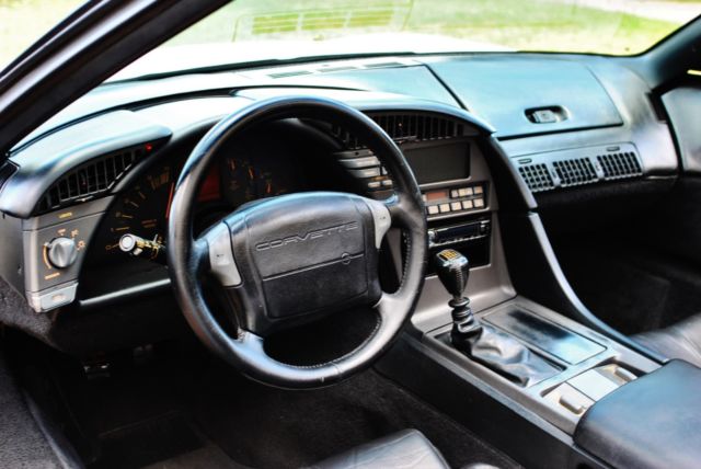 1991 Chevrolet Corvette Convertible only 49k Miles Clean CarFax - photo 4