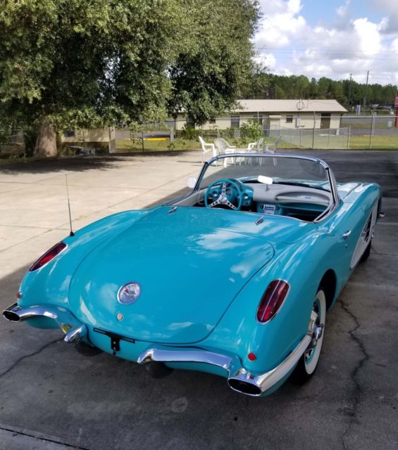 1960 Chevrolet Corvette - photo 11