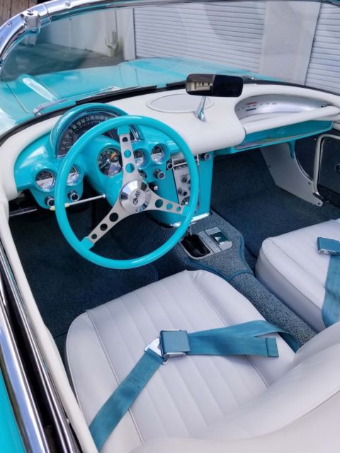 1960 Chevrolet Corvette - photo 13