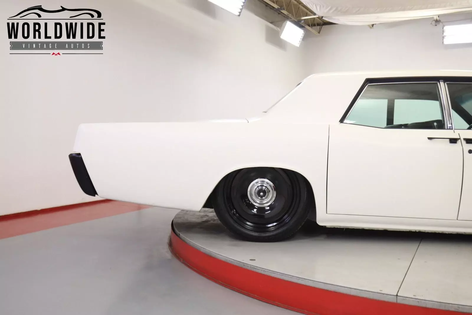 1966 Lincoln Continental - photo 9