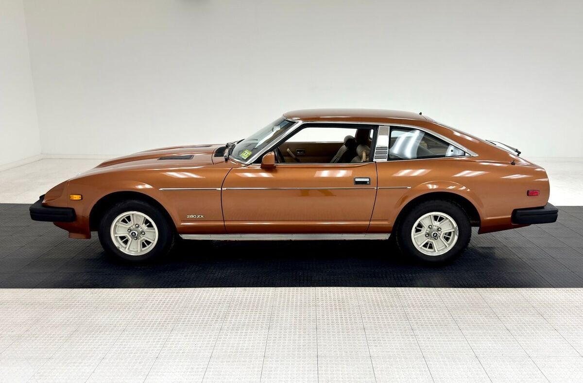 1981 Nissan 280ZX - photo 2
