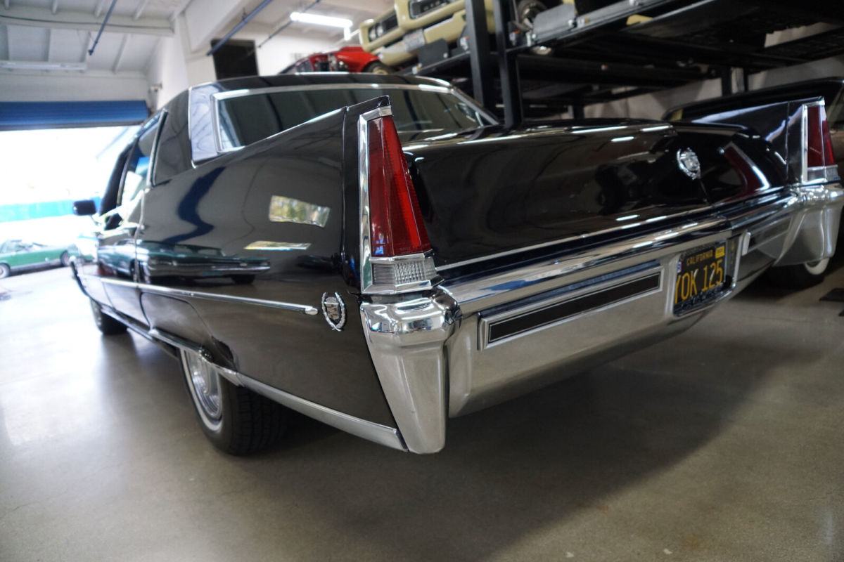 1969 Cadillac Fleetwood 60 Special Sedan - photo 12