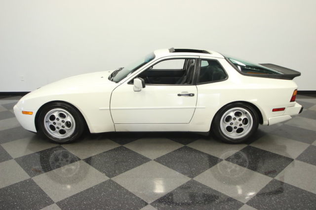 1988 Porsche 944 Turbo Base Coupe 2-Door - photo 2