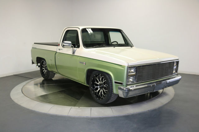 6.0/LS2 - 4L60E Auto - A/C - Custom Paint! 1986 GMC Sierra C1500
