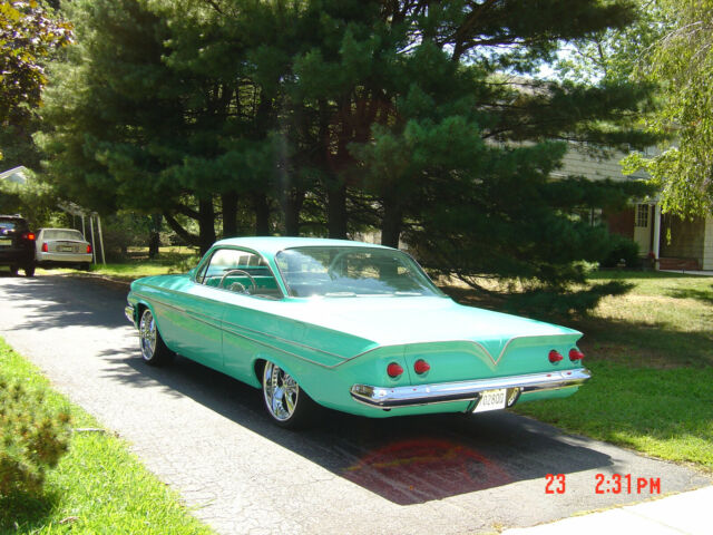 1961 Chevrolet Impala Shaved doorhandles-Mirrors-Badging-Side Moldings - photo 2