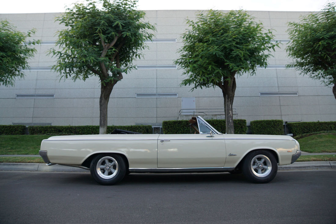1964 Oldsmobile Cutlass 442 Tribute V8 Convertible - photo 3