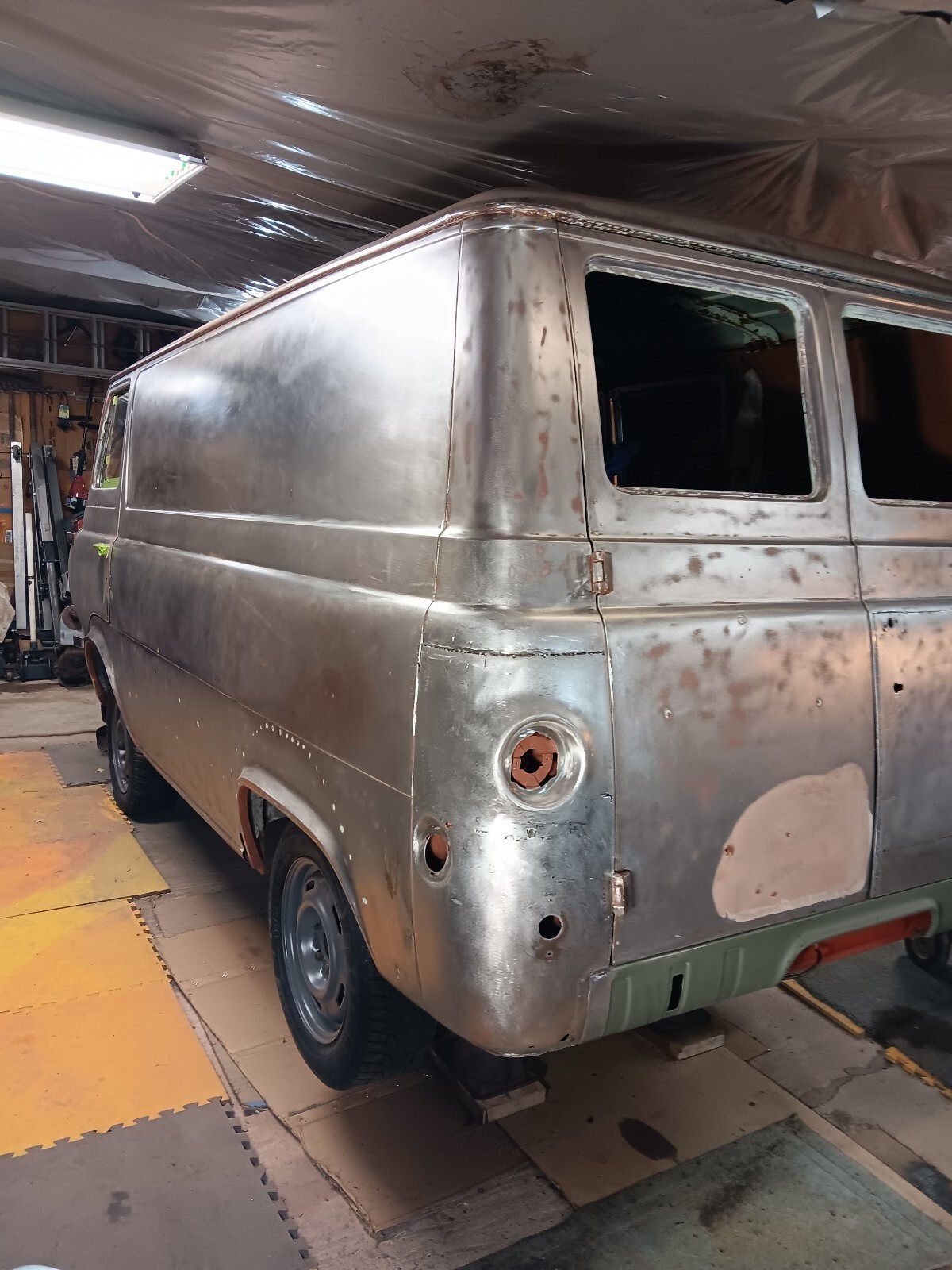 1962 Ford E-Series Van - photo 4