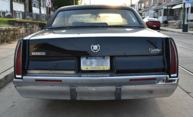 1993 Cadillac Fleetwood BROUGHAM - photo 4