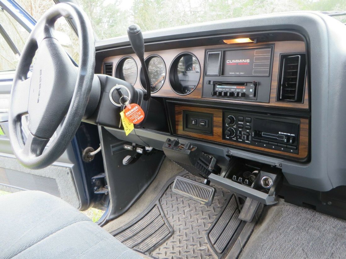 1993 Dodge Ram 3500 - photo 11