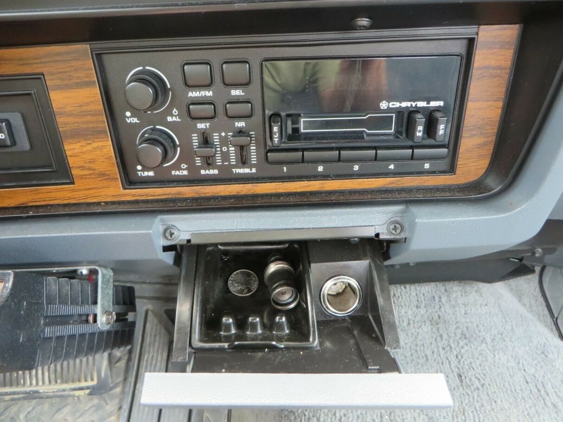 1993 Dodge Ram 3500 - photo 6