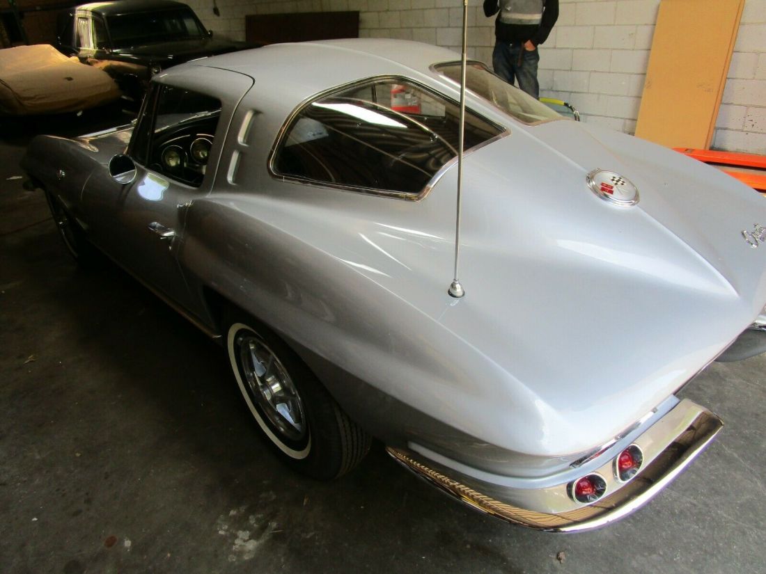 1963 Chevrolet Corvette - photo 3
