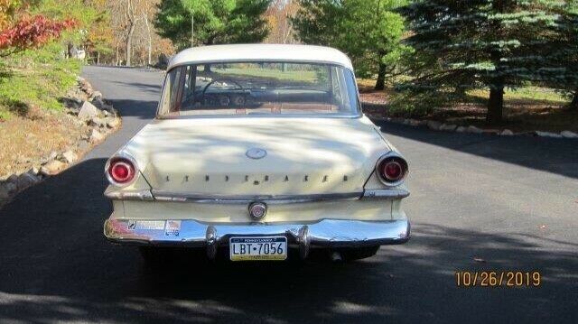 1963 Studebaker Lark Sedan - photo 6
