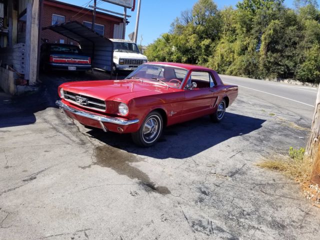 1964 Ford Mustang coupe - photo 2