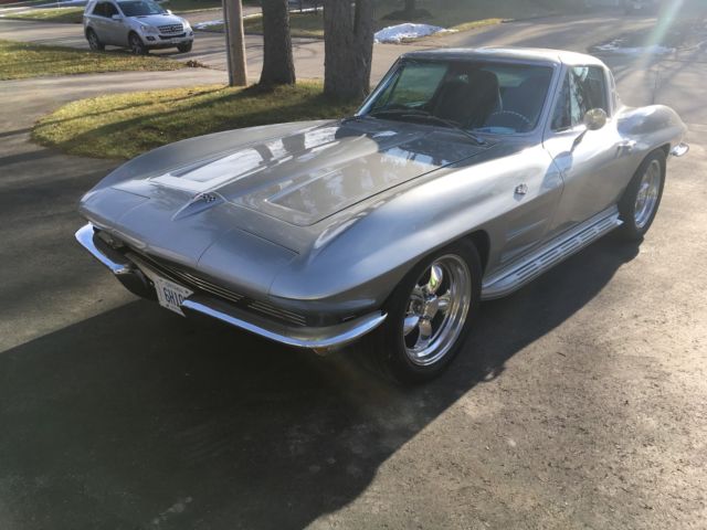 1964 Chevrolet Corvette Stingray Resto Mod LS3 - photo 2