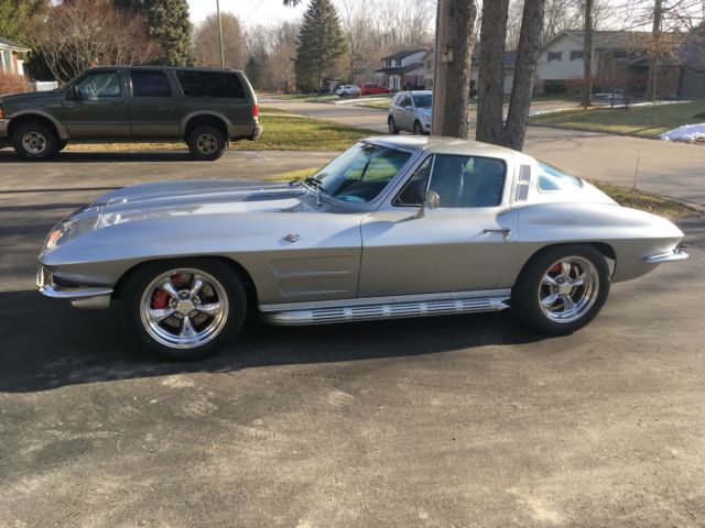 1964 Chevrolet Corvette Stingray Resto Mod LS3 - photo 3