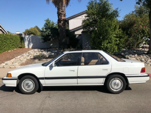 64,111 MILES GARAGE KEPT SOUTHERN CALIFORNIA MILD CLIMATE CORROSION FREE SUPERB! 1990 Acura Legend LUXURIOUS
